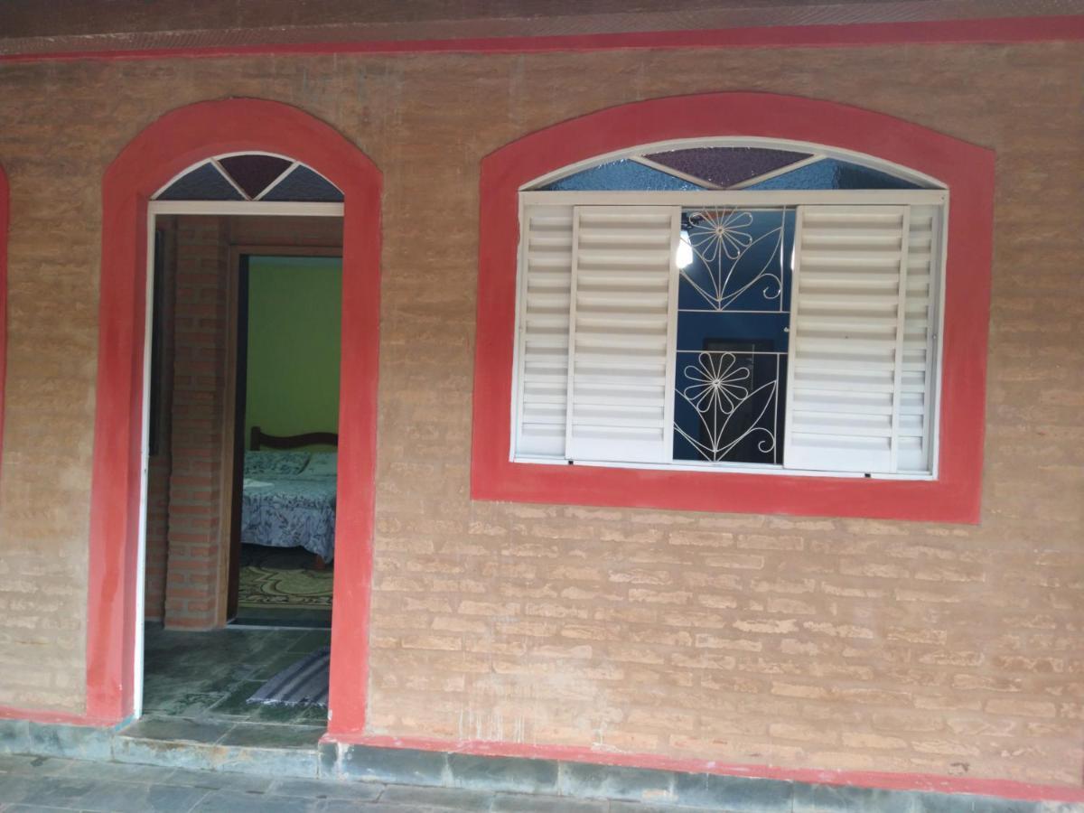 Quarto Triplo Básico
